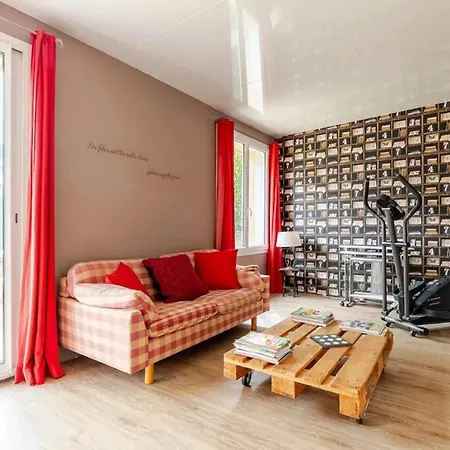 別荘 Maison Avec Jardin Prive A