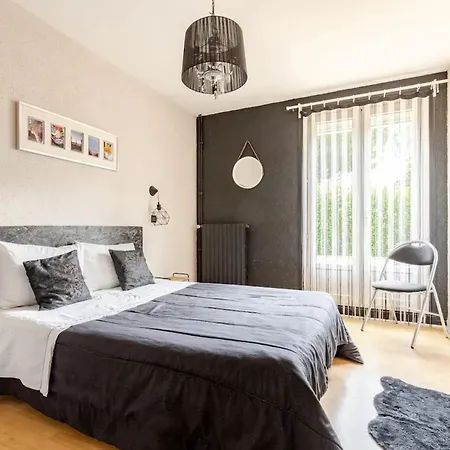 Maison Avec Jardin Prive A